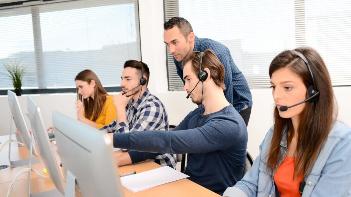 A member of the Retail Profiling strategic channel support team working with clients
