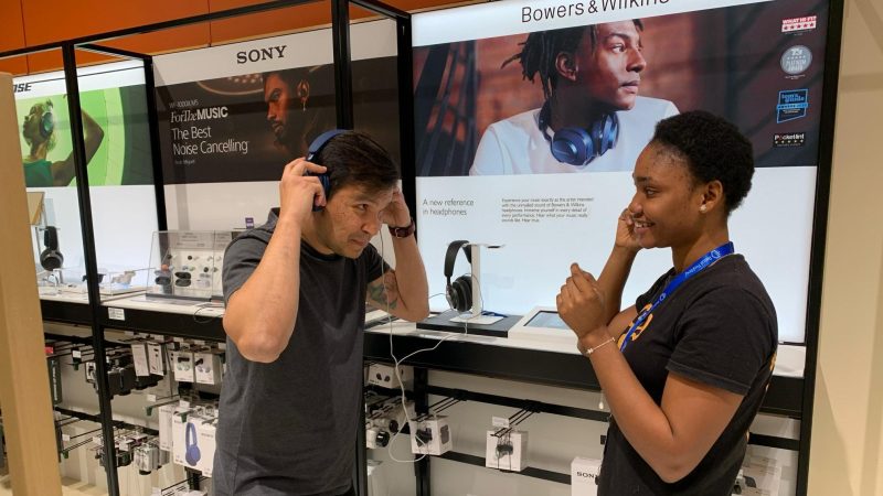 Experiential product demonstration for Bowers & Wilkins by Retail Profiling